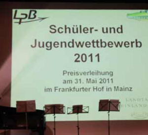 Beamerbild auf der Bühne Jugendwettbewerb 2011