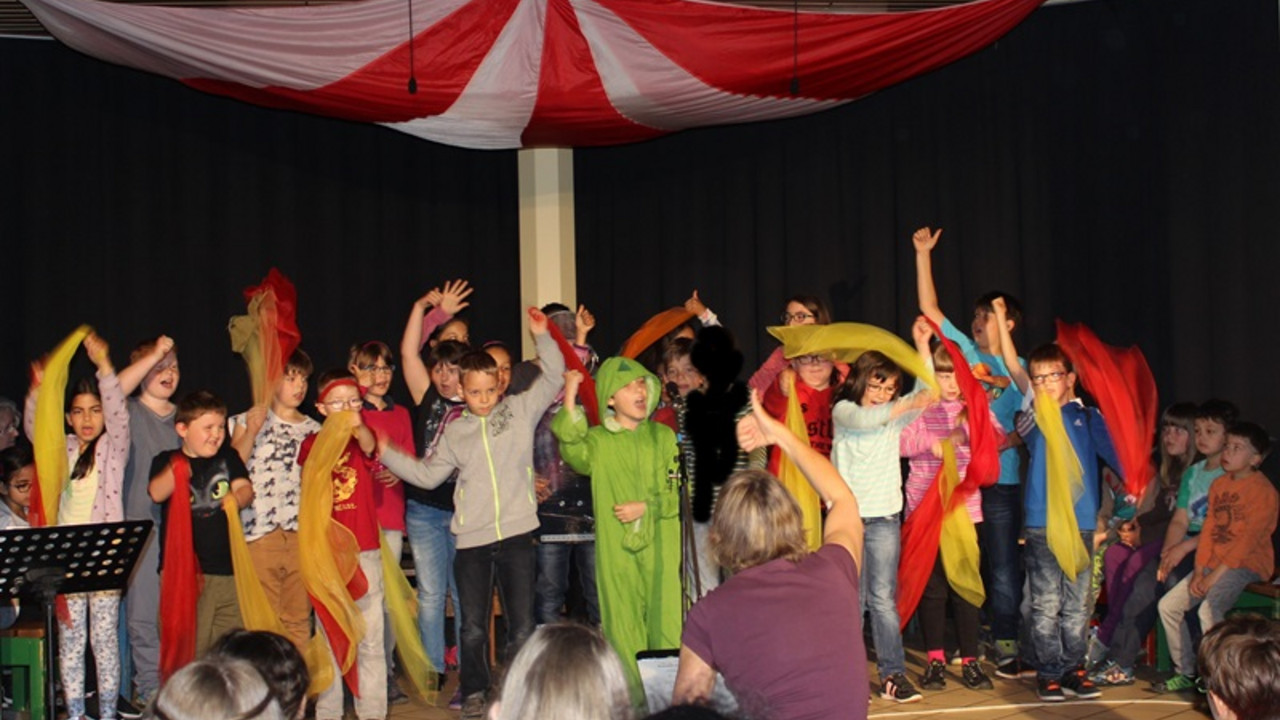 Schüler auf der Bühne