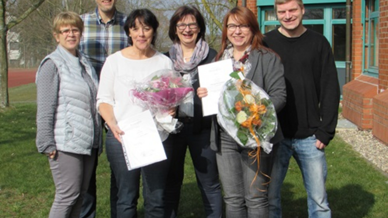 Gruppenfoto der Jubilare mit Gästen