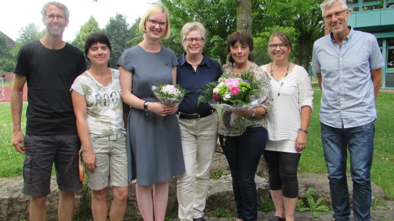 Frau Hans und Frau Hochscheid mit Kollegen 