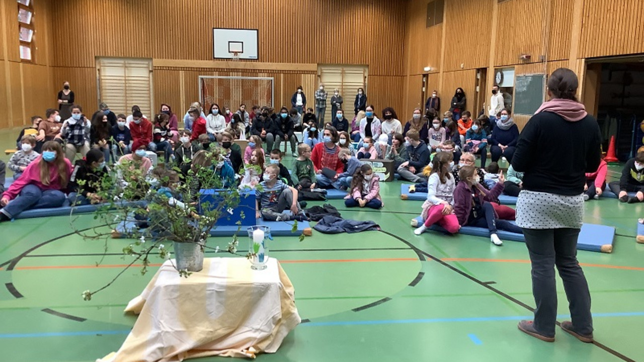 Ostergottesdienst mit Pfarrer Müller