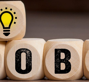 Einzelne Würfel mit Buchstaben, ergibt das Wort Jobs